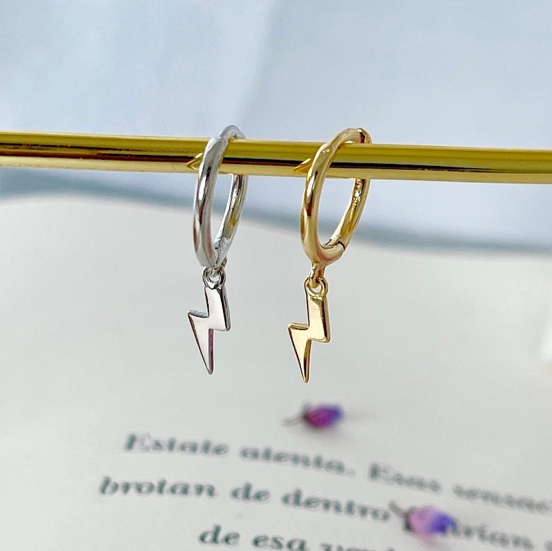 Thunder Shape Earrings